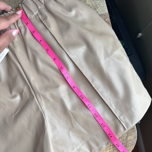 THML Faux Leather Shorts - SeveraL Sizes - Picture 8 of 9